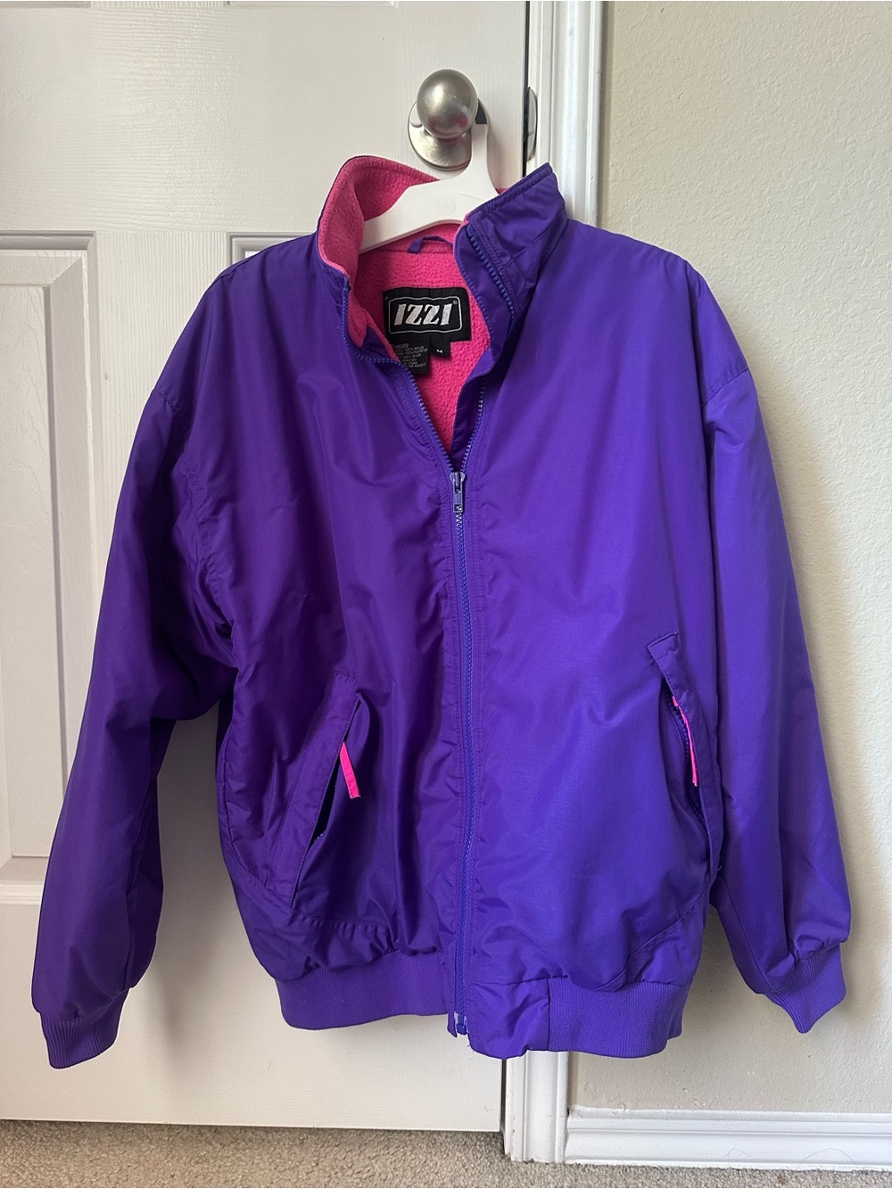 IZZI Vintage Vibrant Purple & Pink Ski Jacket with Pink Lining